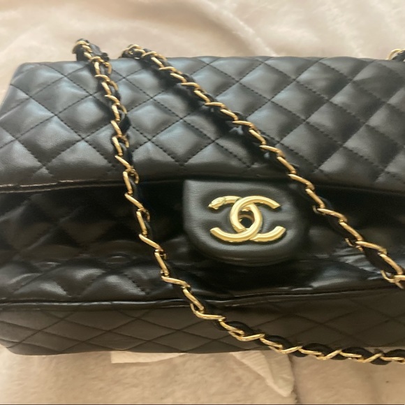 AUTHENTIC BLACK QUILTED CAVIAR NEW CLASSIC DOUBLE FLAP JUMBO